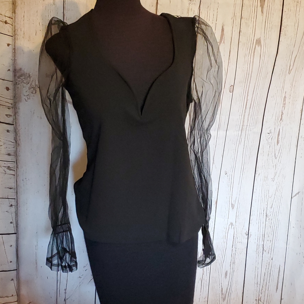 Kara and Kate black sweetheart neckline blouse with sheer long sleeves Small